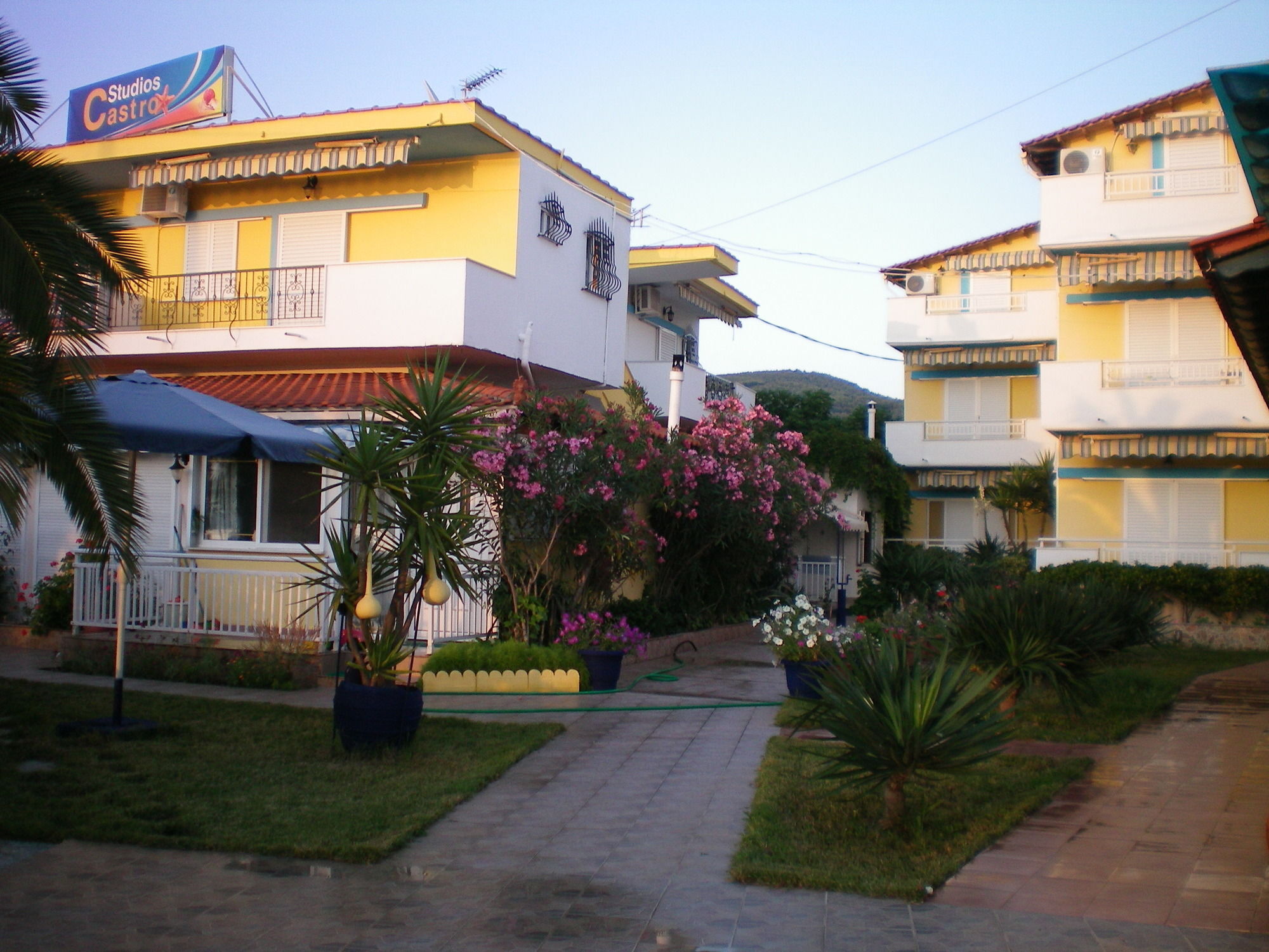 Studios Castro Торони Екстериор снимка